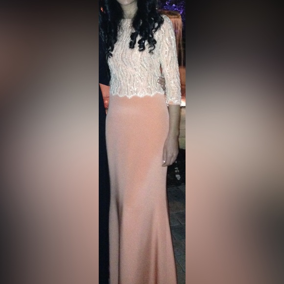 Custom made peach gown - Picture 6 of 7